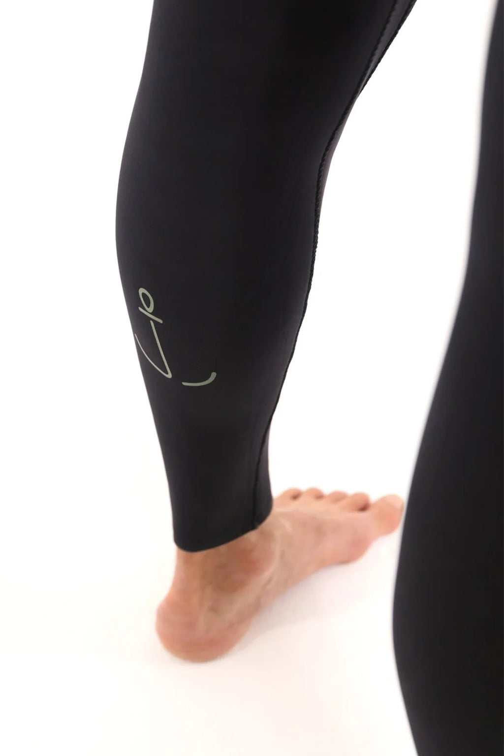 Sen No Sen Traje de neopreno Yulex™  4/3 mm | Negro